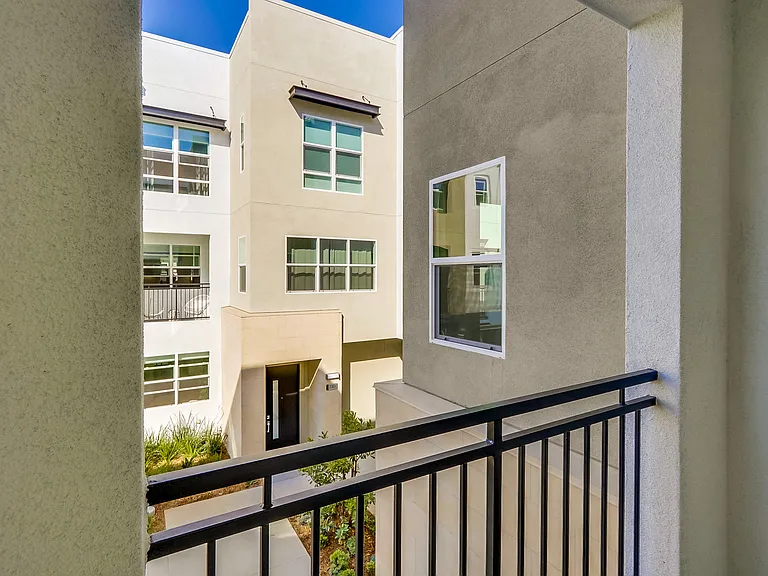 2316 Synergy Dr — Photo 19