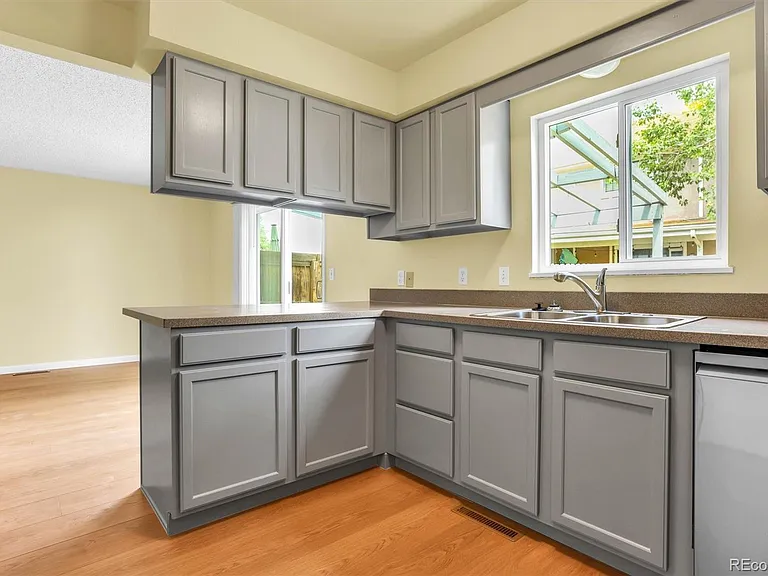 8913 E Chenango Ave — Photo 12