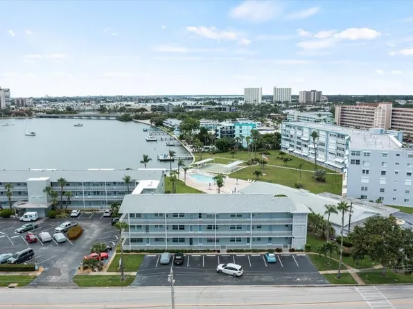 1898 Shore Dr S APT 116, South Pasadena, FL 33707