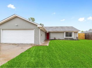 125 Bastrop St, Angleton, TX 77515