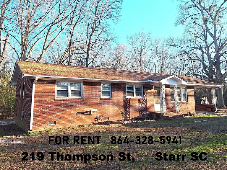 219 Thompson St — Photo 1