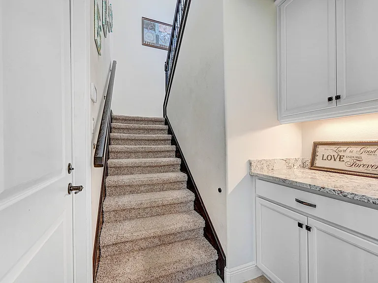 8212 Paragrass Ave — Photo 14