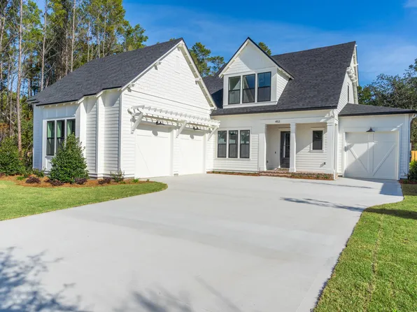 453 Shimmer Cir, Freeport, FL 32439