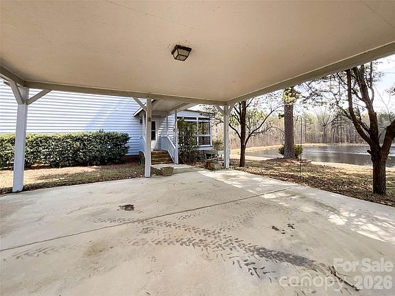 5th image of 819 Triple Creek Rd