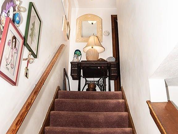 5th image of 17 Christie Dr #1