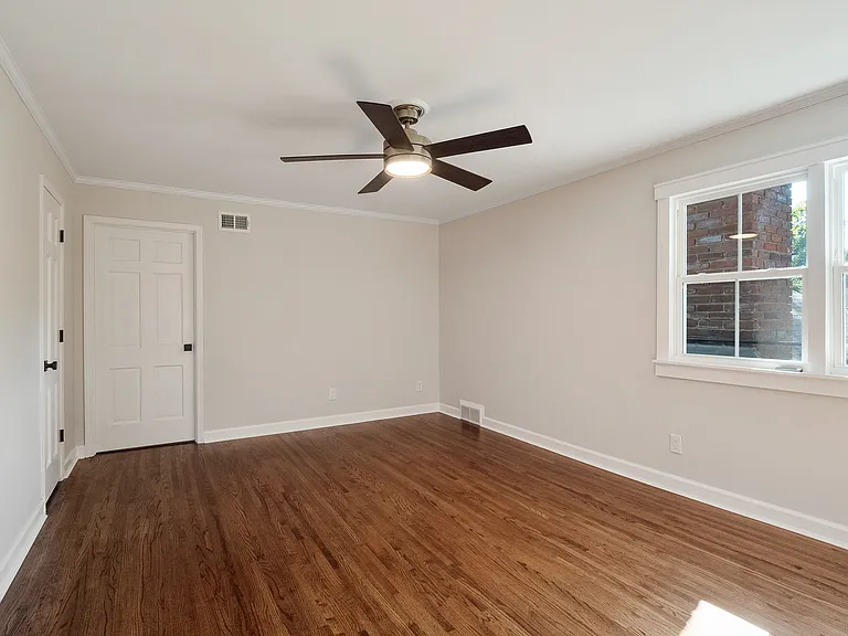 519 Thorn Ridge Cv — Photo 43