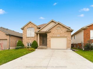 8340 Racey Ave, Niagara Falls, ON L2H 3M7