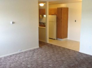 8615 22nd Ave APT 4, Kenosha, WI 53143