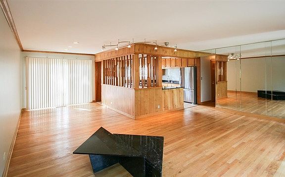 3rd image of 9624 Keeler Ave