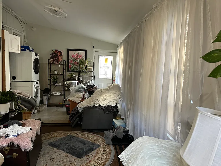 270 N One Street Ave — Photo 29