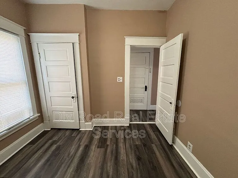 708 Elwood St — Photo 18