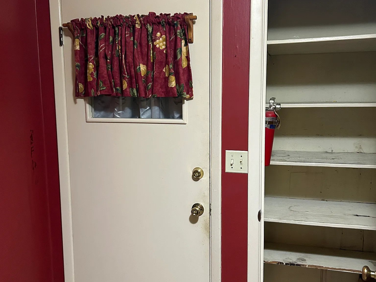 4 bed, 2345 sqft, $2,000 — Photo 4
