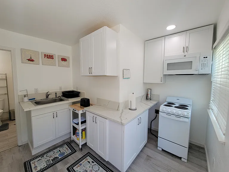 1649 Mellowood St #2 — Photo 2