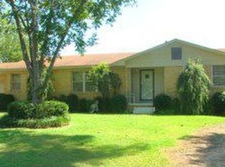 105 Lee St, Columbus, MS 39702