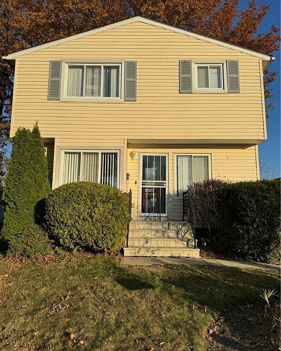 1st image of 1081 E 168th St