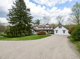 4 Kingtown Rd, Pittstown, NJ 08867