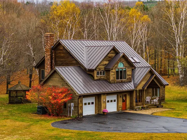 13 Stackpole Road, Barnard, VT 05031