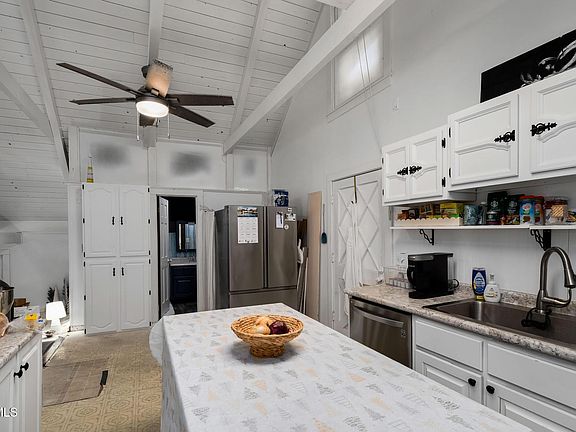 15th image of this home