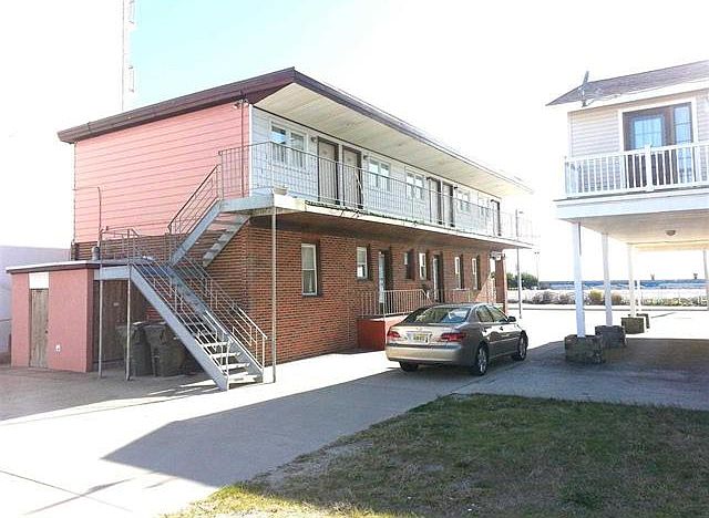 2nd image of 4906 Ocean Ave
