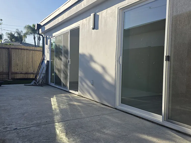 22732 Mariano St — Photo 2
