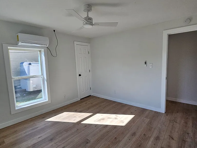 814 S Lyon St — Photo 16