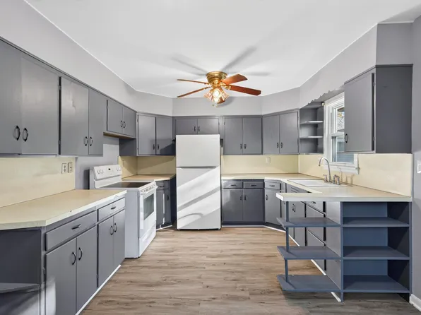 2841 Blackstone Ave S, Saint Louis Park, MN 55416