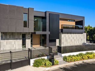 1140 Summit Dr, Beverly Hills, CA 90210