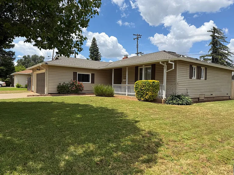 10495 Malaga Way — Photo 38