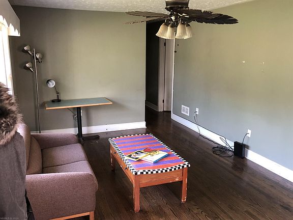 2nd image of 219 Roundhill Dr