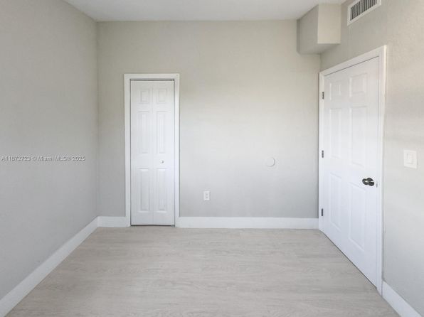 miami-florida-343577321 picture