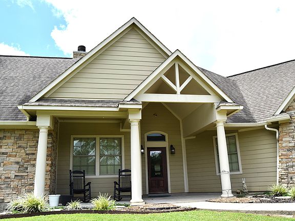 2nd image of 413 Dogwood Trl
