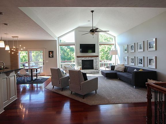 5th image of 18220 Honeysuckle Dr