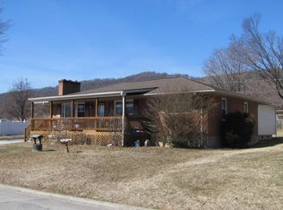 1423 Azalea St, Salem, VA 24153