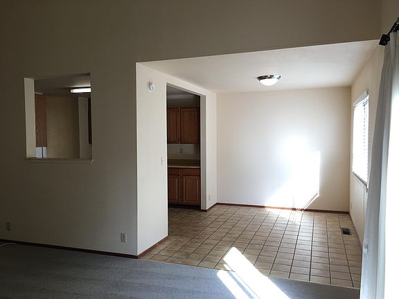 5th image of 1020 Easum Dr #B