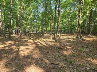 135 Lakeshore Dr SW, Eatonton, GA 31024