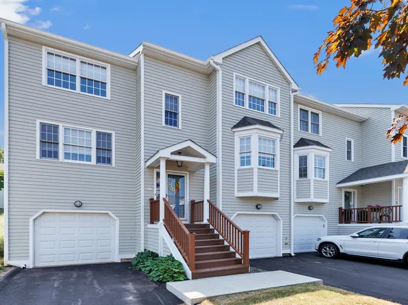 19 Saint Andrews Circle #1, Wallingford, CT 06492