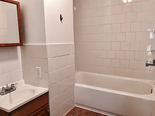 Rented by In Haus LLC | media 22