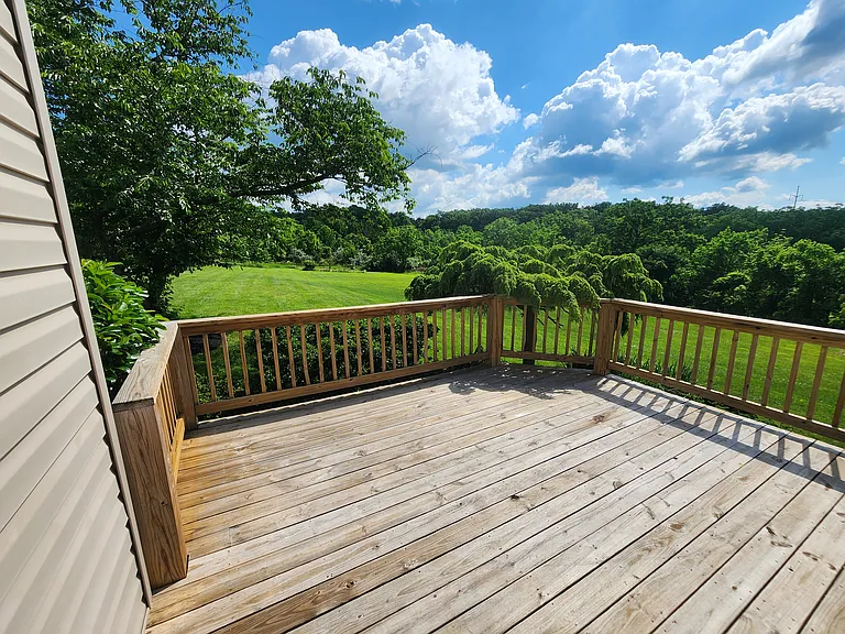 Rear deck off laundry room