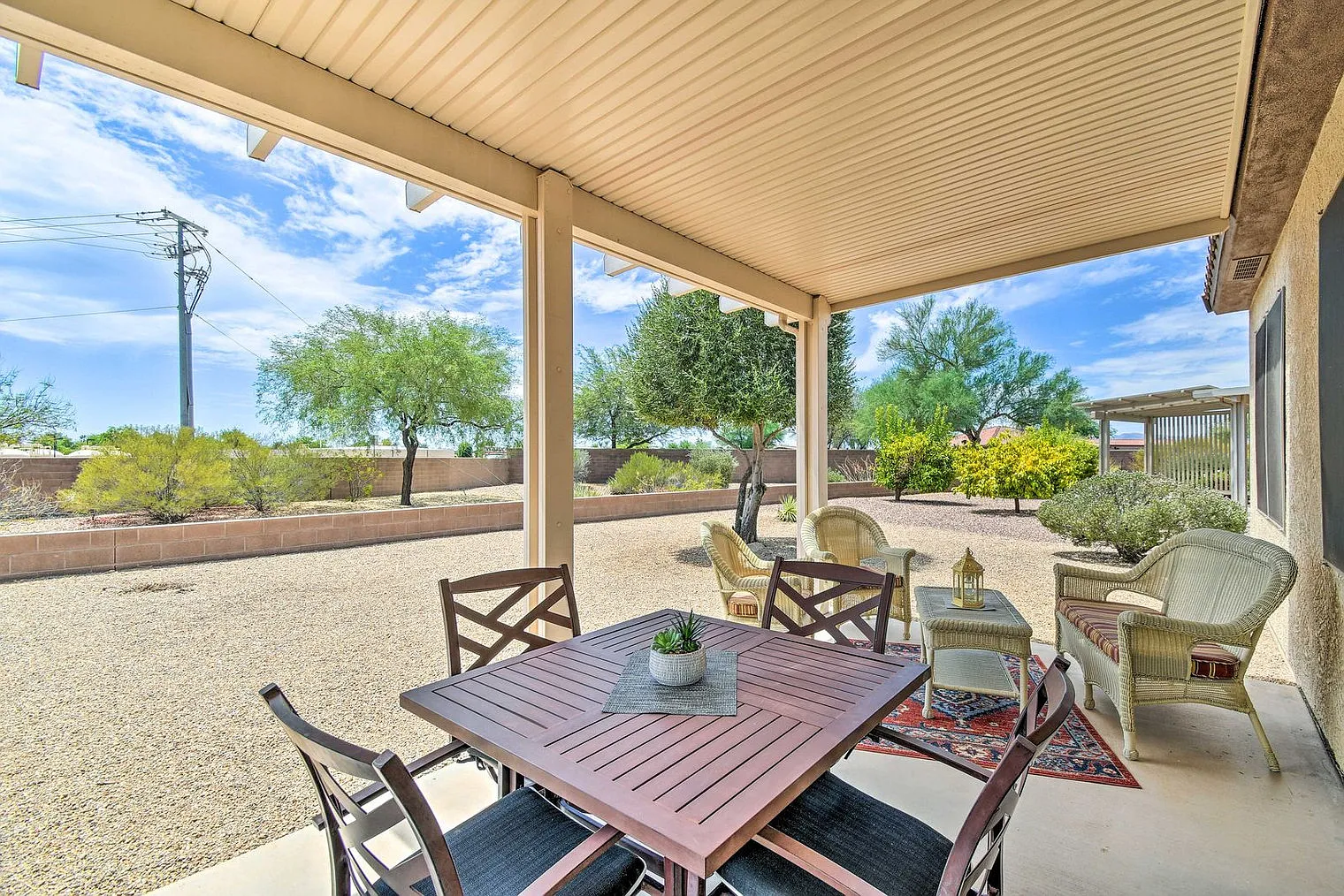 3 bed, 2.0 bath, 1399 sqft, $2,806 — Photo 4