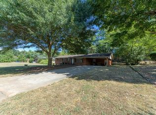 2 Crestwood Ct, Cartersville, GA 30121