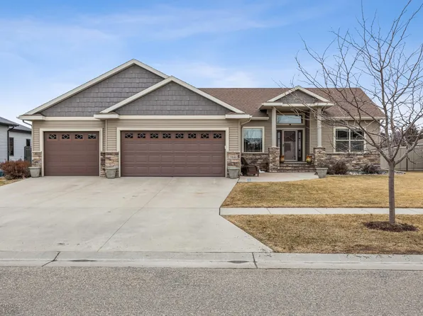 3846 3rd St E, West Fargo, ND 58078