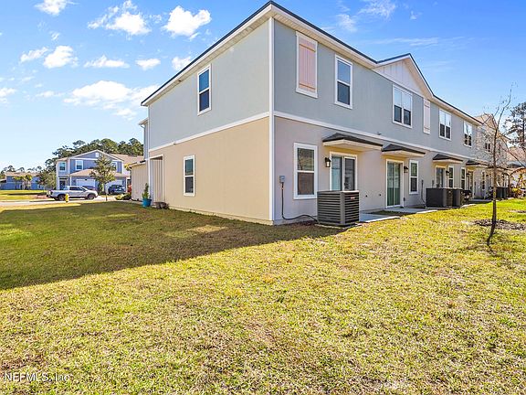 5th image of 112 POMONA Way