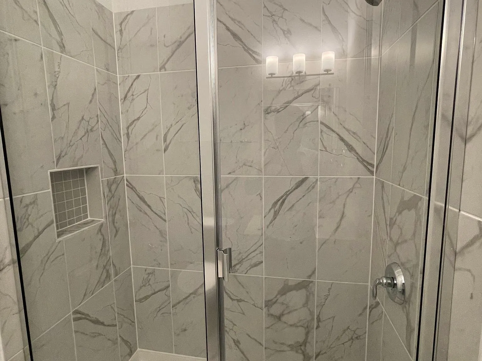 4 bed, 2526 sqft, $3,250 — Photo 4