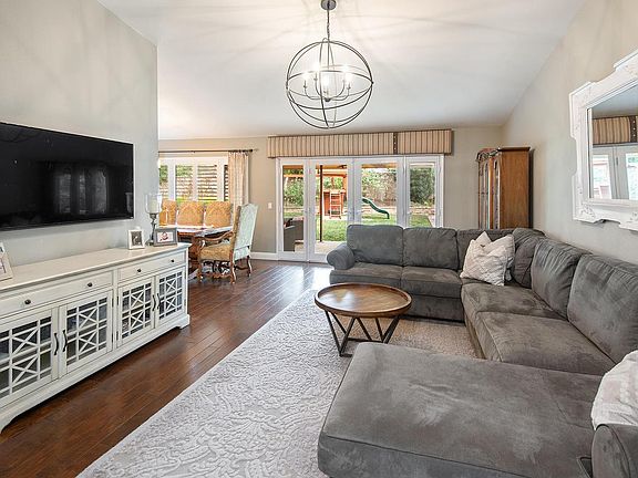 4th image of 254 Parkview Dr