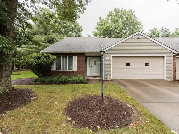 3214 Balsam Dr #8A, Westlake, OH 44145