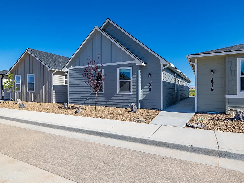 1949 NW Enterprise St