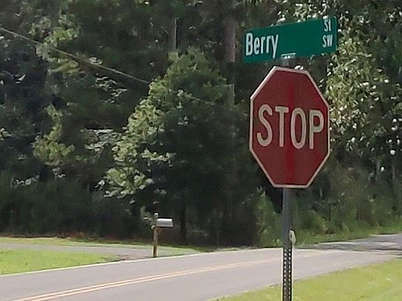 4th image of 0 Berry St SW