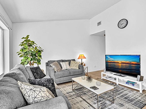 5th image of 815 W Boynton Beach Boulevard #6-202