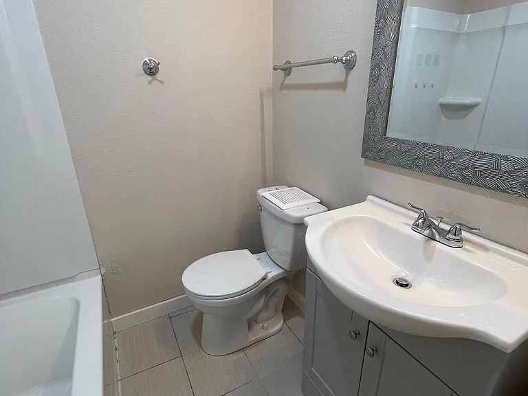 3407 32nd St #C — Photo 5