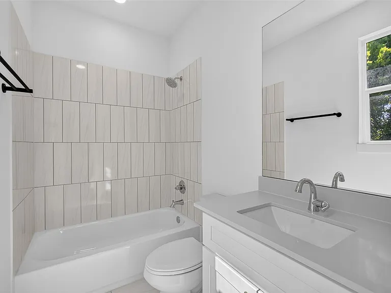 835 Rachel St #A — Photo 21